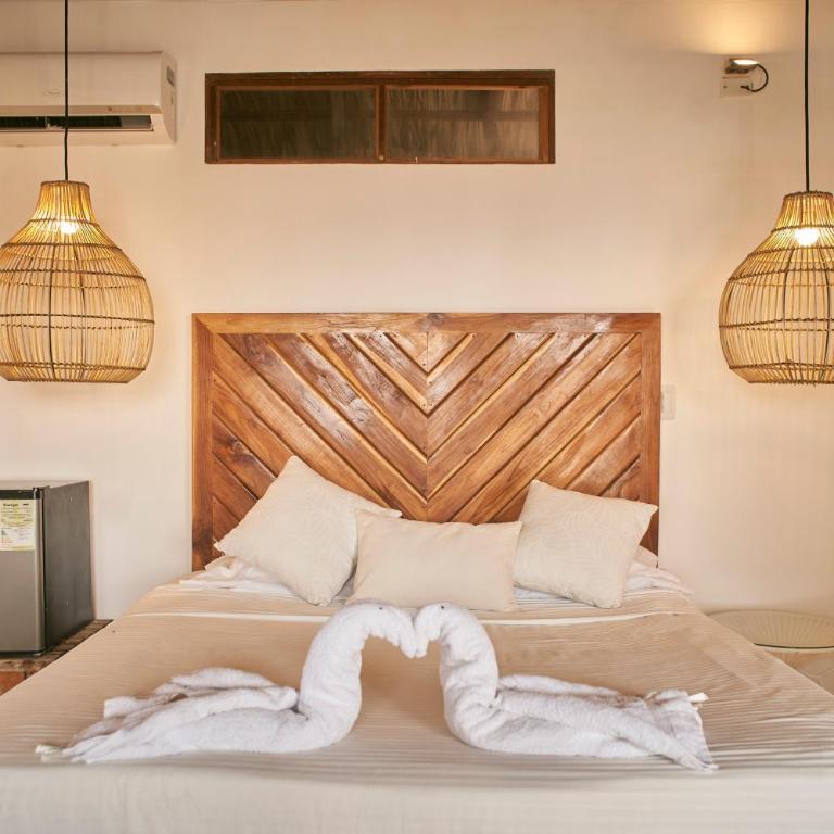 Mangata Beach - Double Room with Private Bathroom - 5