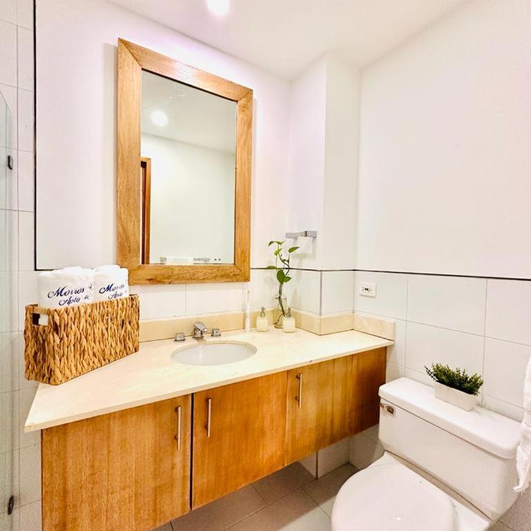 Edificio con piscina frente al mar con Excelente ubicación piso 4 - Apartamento de 2 dormitorios - 41