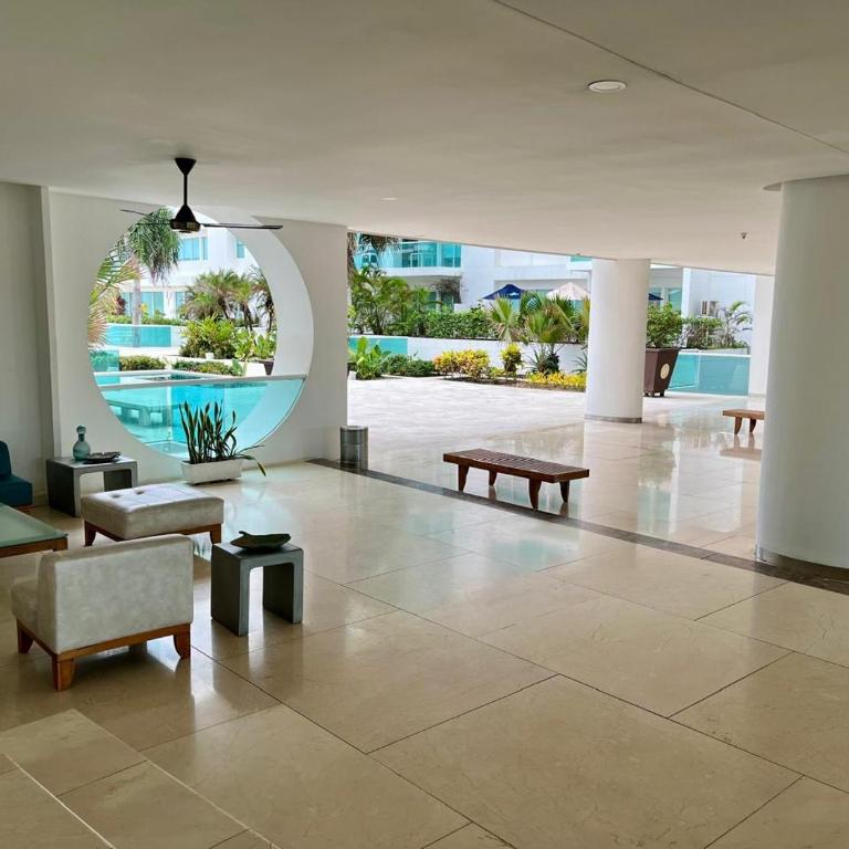 Edificio con piscina frente al mar con Excelente ubicación piso 4 - Two-Bedroom Apartment - 9