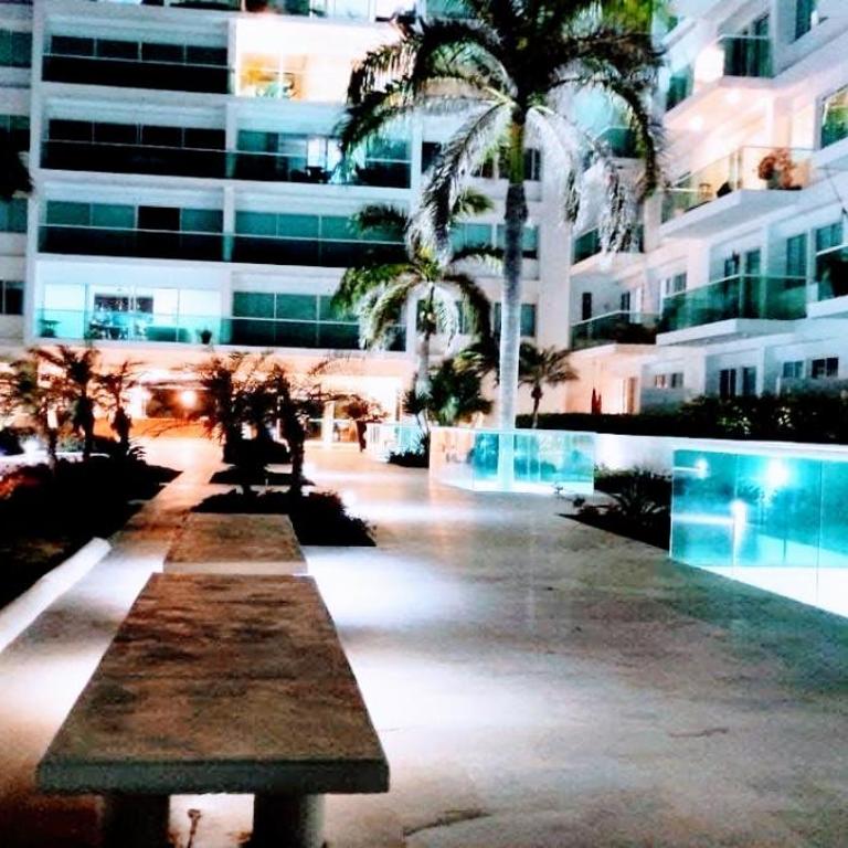 Edificio con piscina frente al mar con Excelente ubicación piso 4 - Apartamento de 2 dormitorios - 20