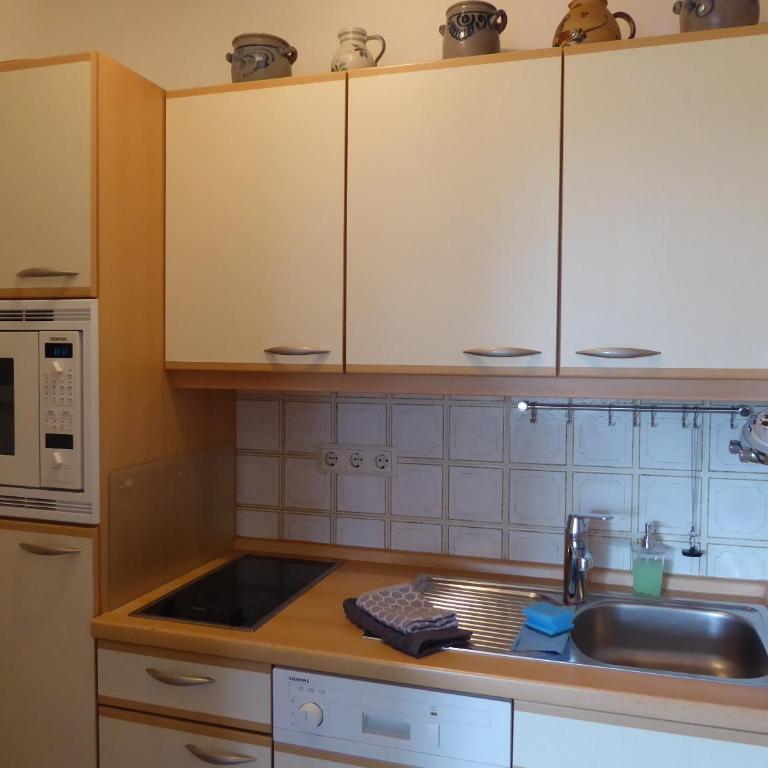Ferienwohnung Am Kräutergarten - mit Pool, Sauna und Garage - Apartment mit Balkon - 3