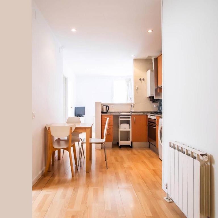23PTBG1090 - Beautiful 2BR Apartment near Sants - Two-Bedroom Superior Apartment - 17
