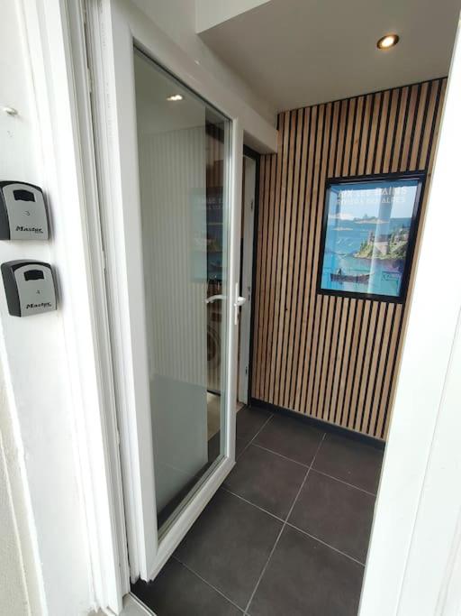 Somptueux * * proche du lac avec parking privé - Appartement 1 Chambre - 33