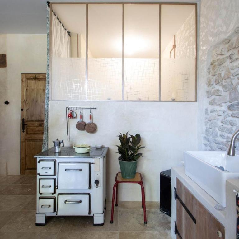 Gîte Les cyprès de l'ile - Apartment with Terrace - 5