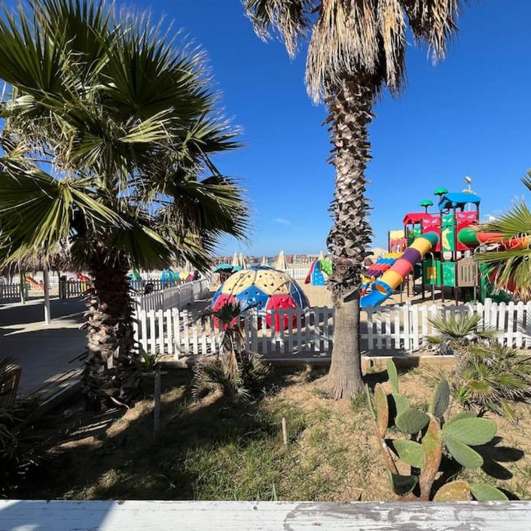 3 Esclusive Suite con Balconi a 350m dal Mare, Pescara Centro, Parcheggio Pubblico a 500m - Appartamento con 3 Camere da Letto - 47