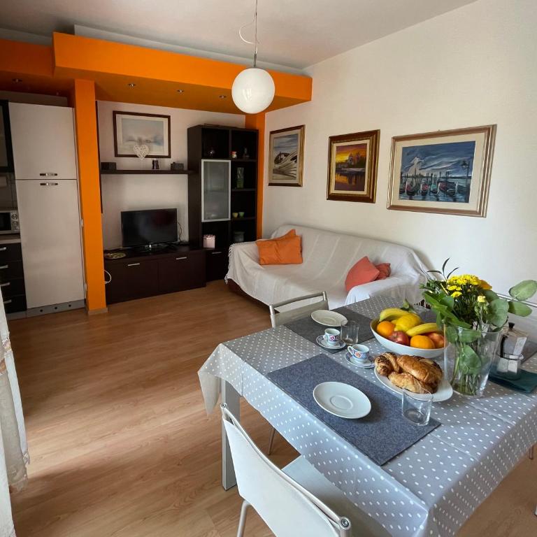 Nico's Apartment - One-Bedroom Apartment - 12