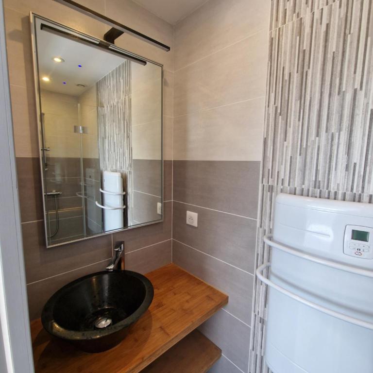 Marina Exceptionnelle - 8 pers - 120 m2 vue mer - Suites Parentales - Cinéma - Ponton - Villa - 24