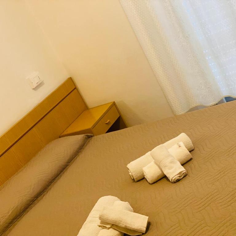 hotel iris - Standard Double Room - 2
