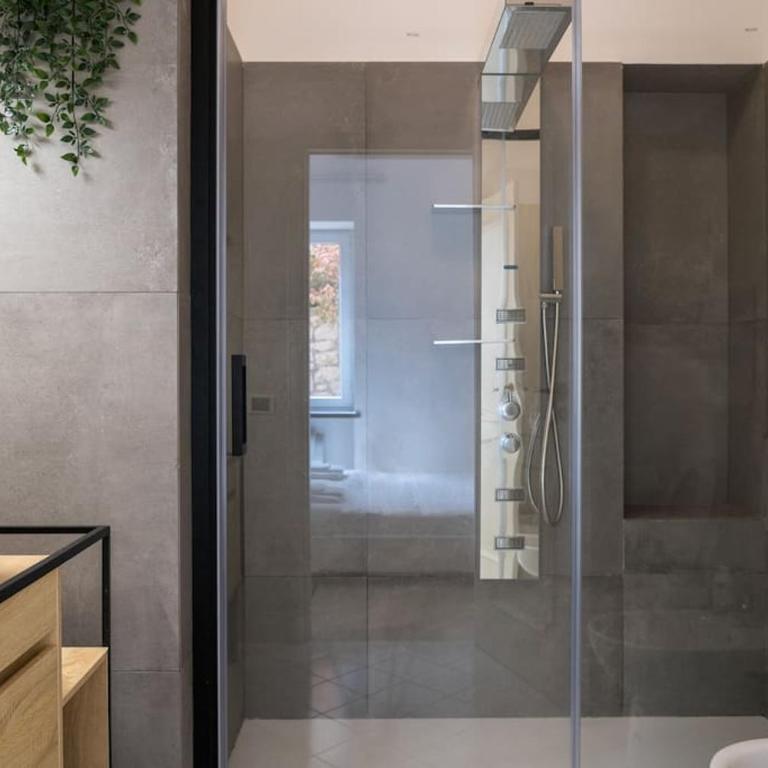 Residenza "il sogno di Geppino" al centro di Capri - Appartamento con 2 Camere da Letto, Terrazza e Vista Mare - 9