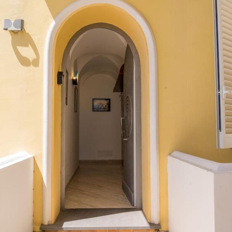 Residenza "il sogno di Geppino" al centro di Capri - Appartamento con 2 Camere da Letto, Terrazza e Vista Mare - 25