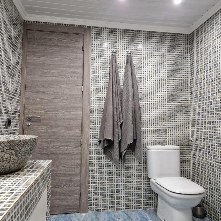 2-Bed Apt Sleeps 4 Steps out on to the Pool - Apartamento - 10