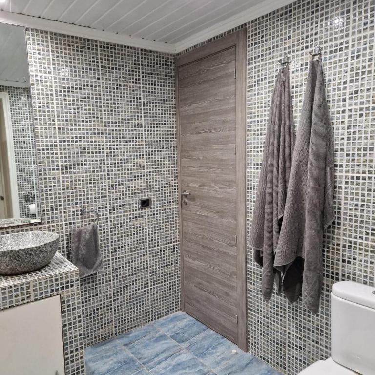 2-Bed Apt Sleeps 4 Steps out on to the Pool - Apartamento - 11