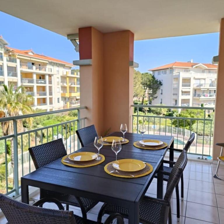 Les Calanques d'Azur - Three-Bedroom Apartment - 7