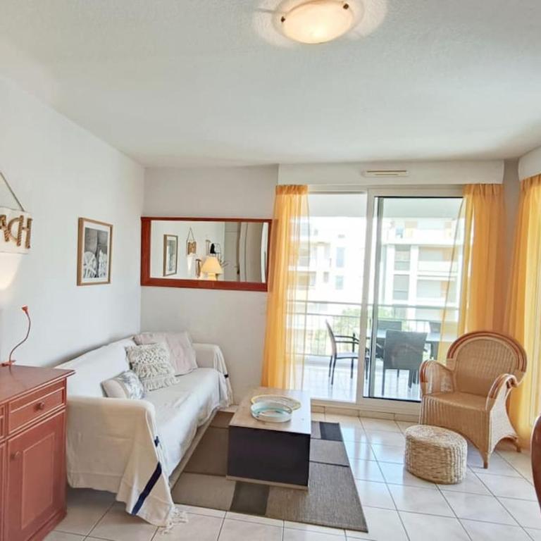 Les Calanques d'Azur - Three-Bedroom Apartment - 3
