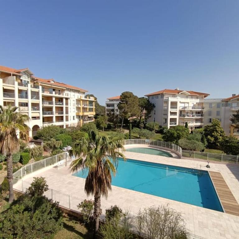 Les Calanques d'Azur - Three-Bedroom Apartment - 23