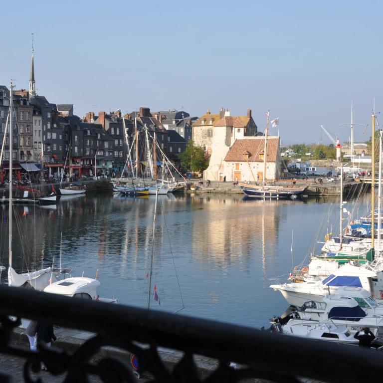 La Poupardoise - Chambre Double 1 - Vue sur Port - 1