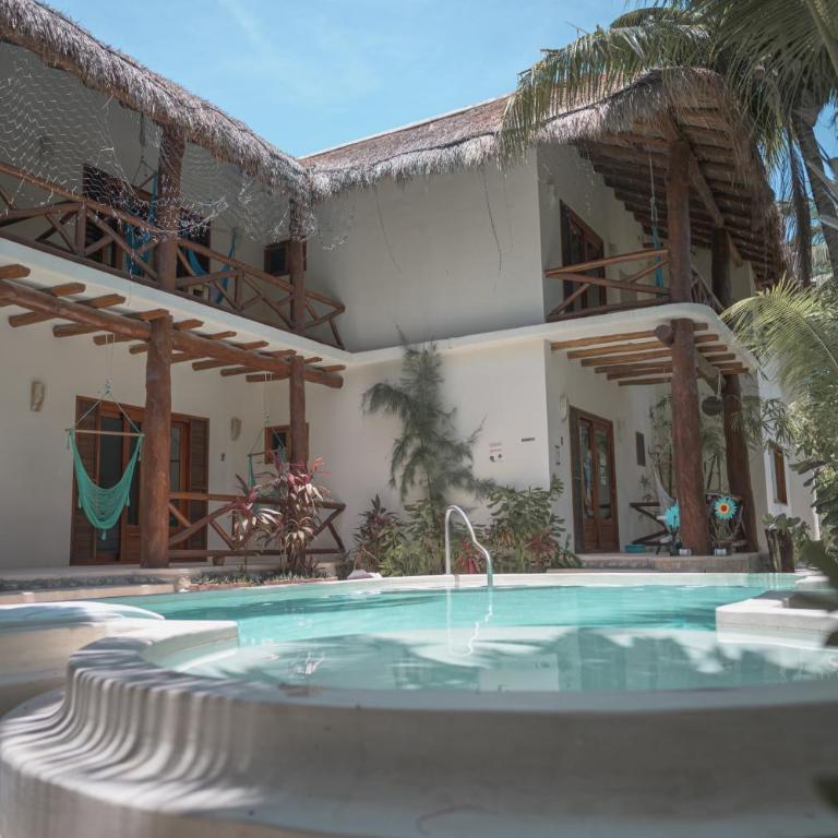 Casa Iguana Holbox - Beachfront Hotel - Habitación Cuádruple Económica - 1