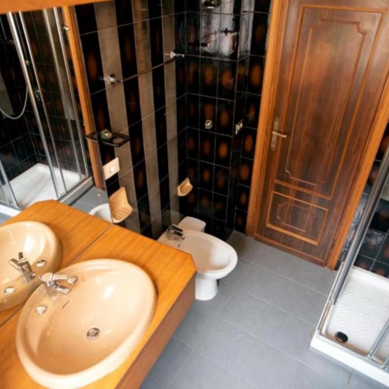 Appartamento Il Veliero Vista Darsena - Three-Bedroom Apartment - 9