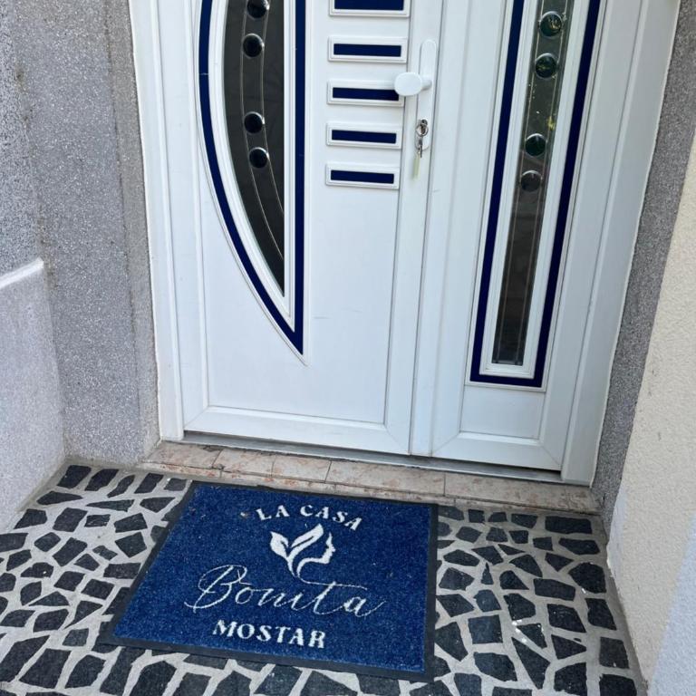 Bonita Apartments - Three-Bedroom Apartment - 8