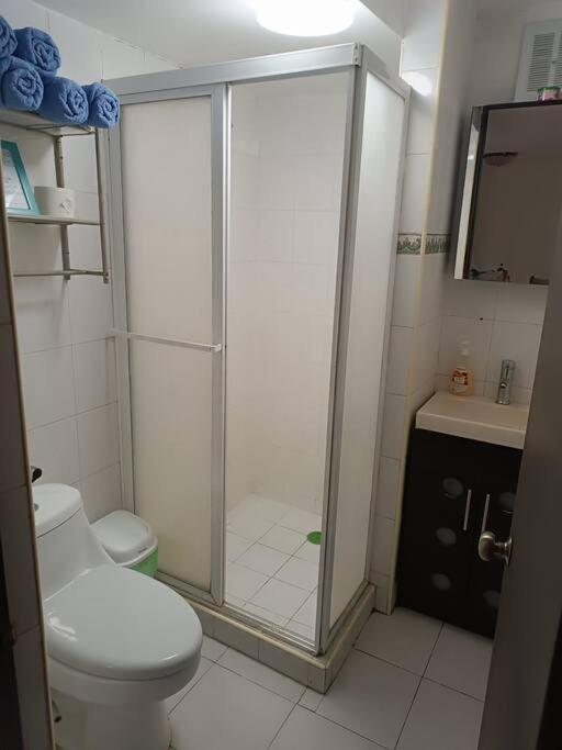 Amplio depto de 3 recámaras en colonia bohemia - Three-Bedroom Apartment - 4