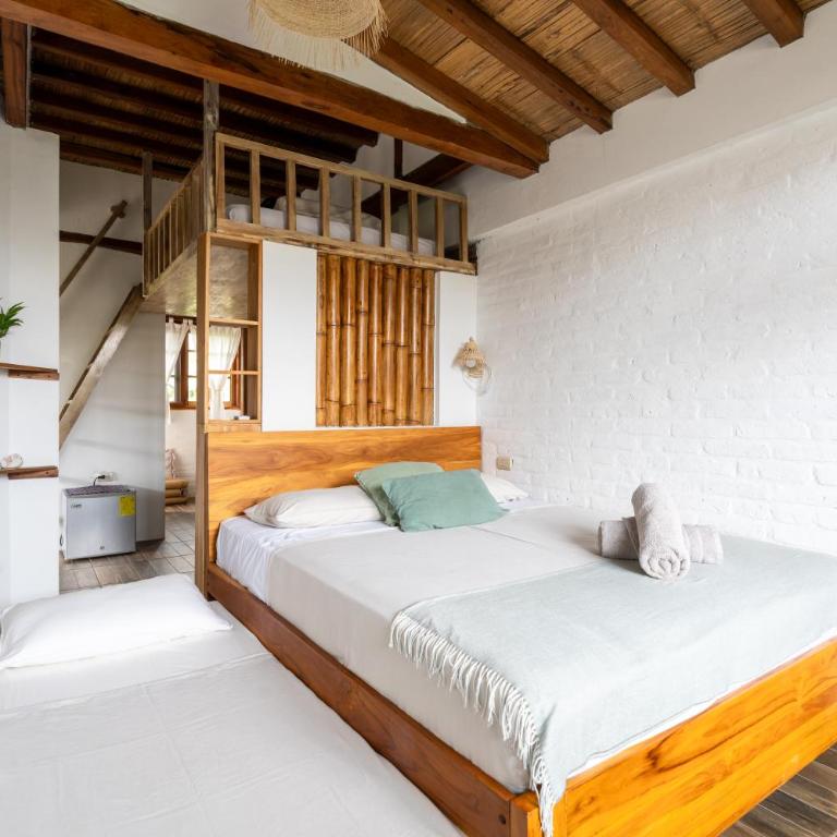 Ganso & Búho - Habitación Familiar Confort con balcón - 2