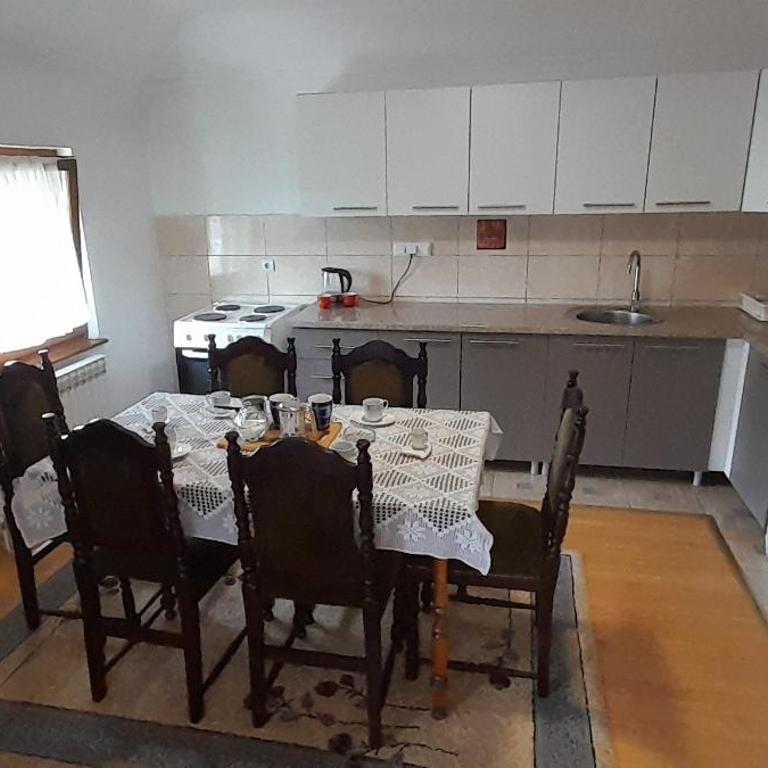 Apartments Sarajevo New town - Two-Bedroom Apartment with Balcony - 9
