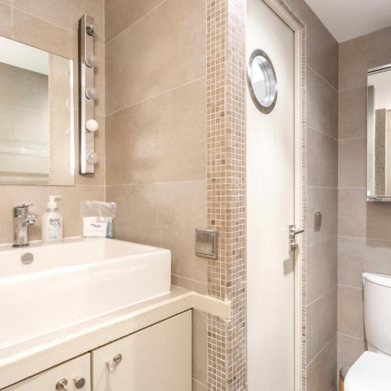 Suite Du Lion/AC Historic Flat, Marais, 4-5 Guests - Appartement 2 Chambres - 11