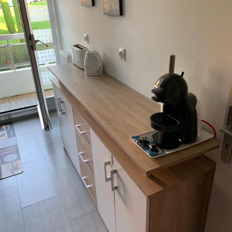 Superbe 2 pièces moderne refait à neuf, PISCINE ! - Appartement 1 Chambre - 13