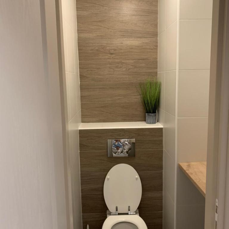 Superbe 2 pièces moderne refait à neuf, PISCINE ! - Appartement 1 Chambre - 16