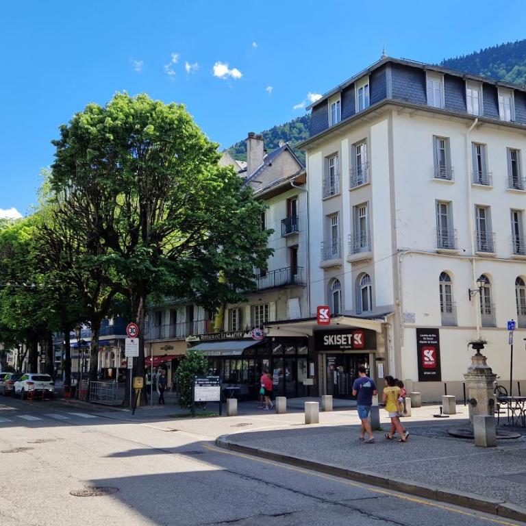 T3 centre-ville Bagnères-de-Luchon - Appartement 2 Chambres - 18