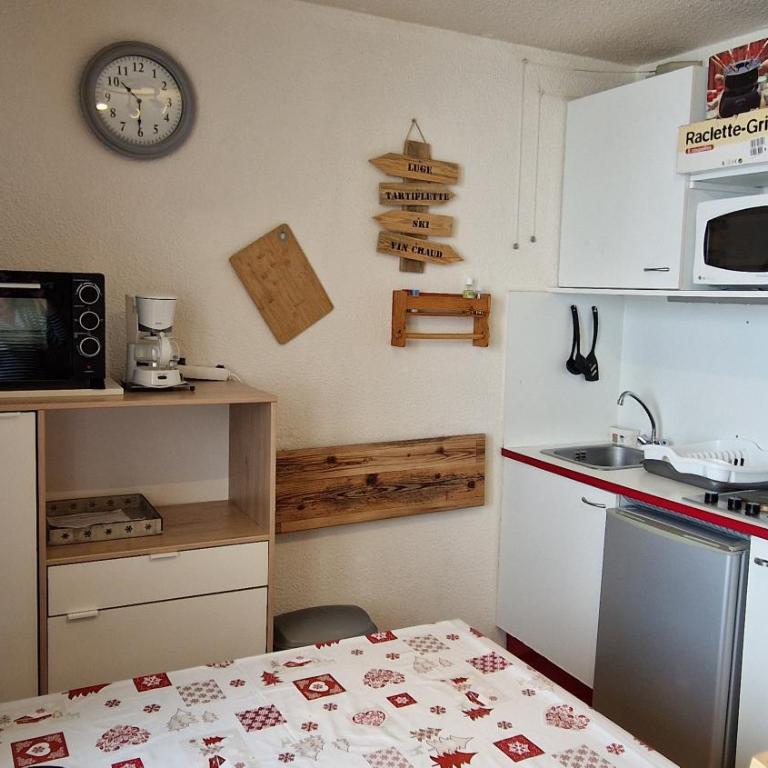 Studio cosy pieds des pistes - Studio - Vue sur Montagne - 10