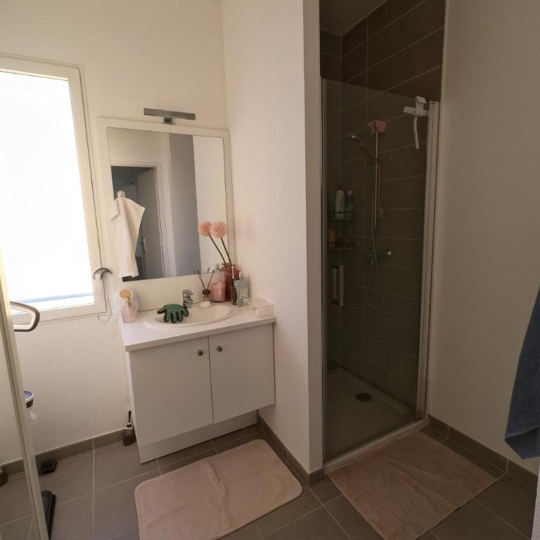 Chambre chez Quentin y Kiara - Chez l'habitant - Grande Chambre Double - 12