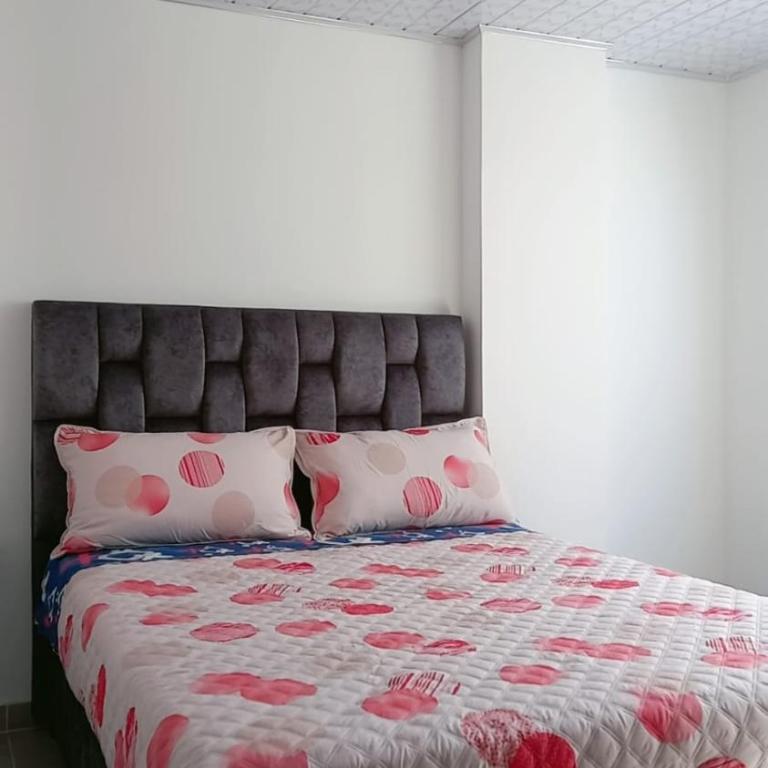 Aparta hotel los Nogales , Cerca Al Aeropuerto - Apartamento - 4