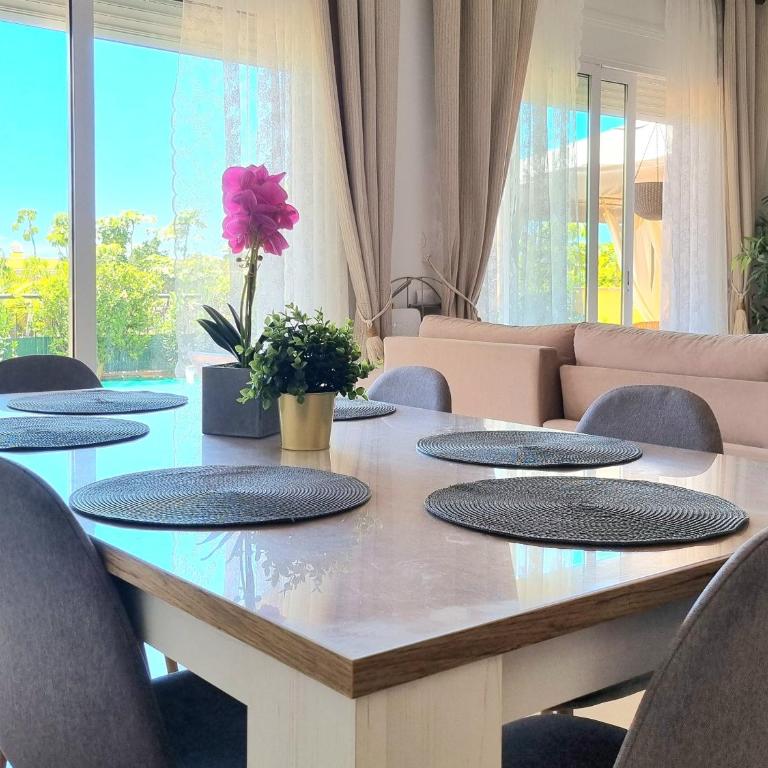 Spacious Apartment with Garden & Terrace - Apartment - Ground Floor - 16