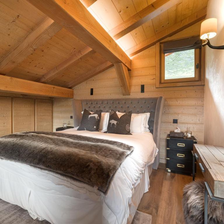 Luxury Megève Chalet, sleeps 8 with Mountain Views and Jacuzzi - Chalet - 14