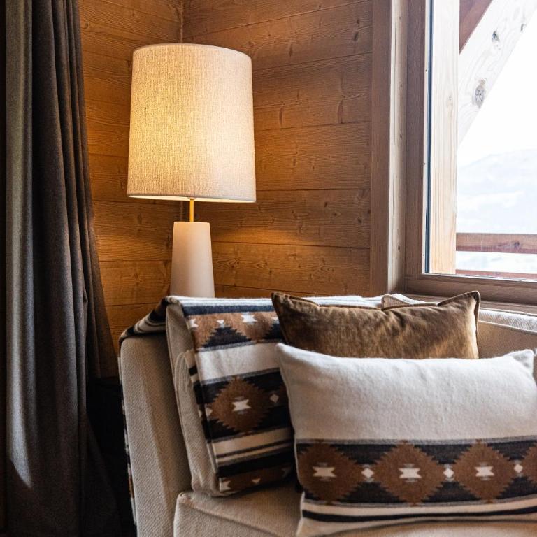 Luxury Megève Chalet, sleeps 8 with Mountain Views and Jacuzzi - Chalet - 27