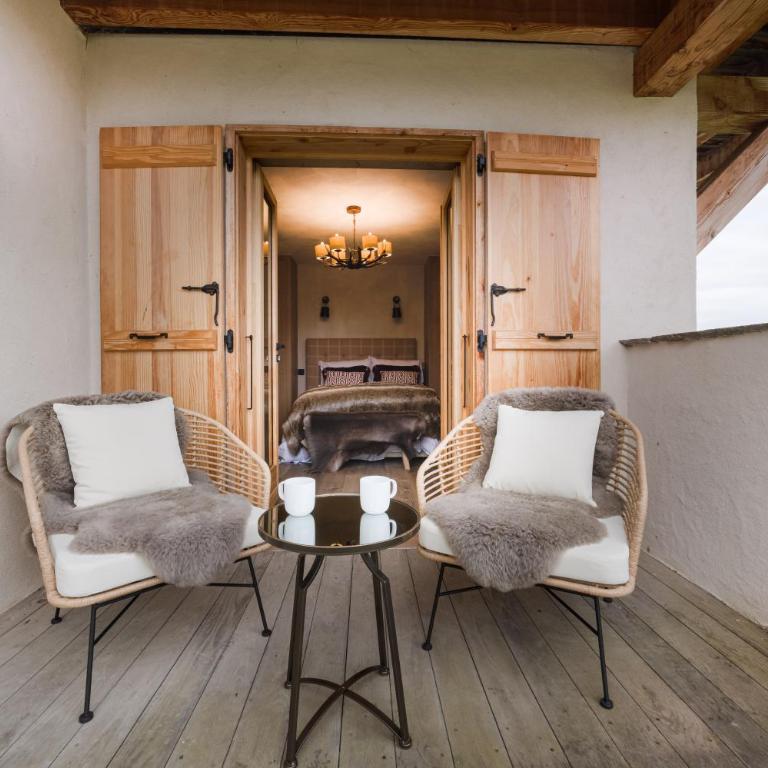 Luxury Megève Chalet, sleeps 8 with Mountain Views and Jacuzzi - Chalet - 37