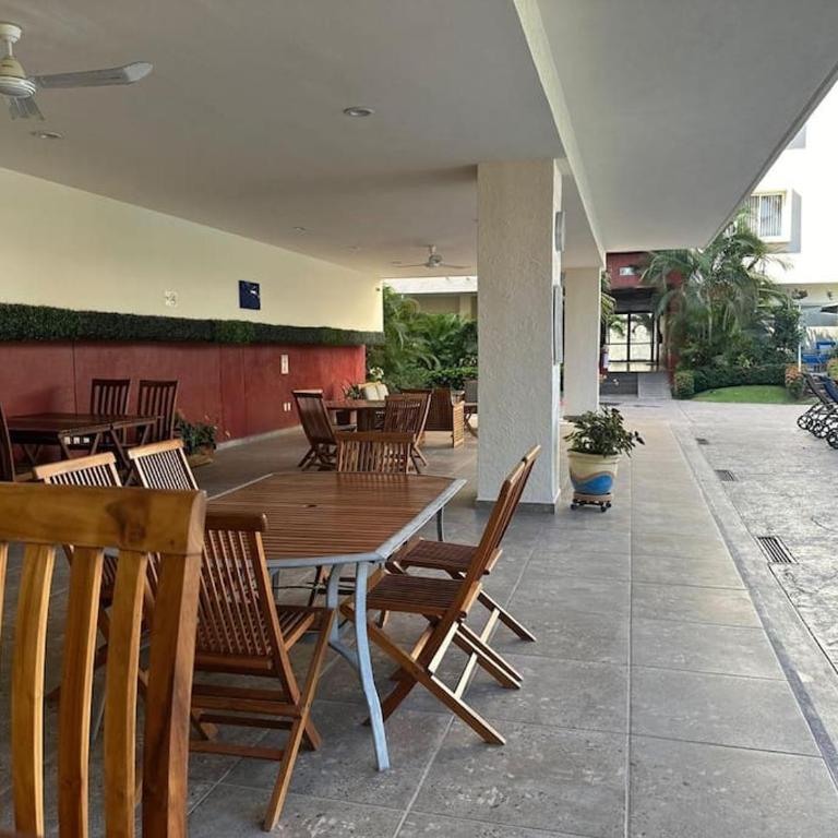 2BR condo in excellent location next to the beach - Apartamento de 2 dormitorios - 9