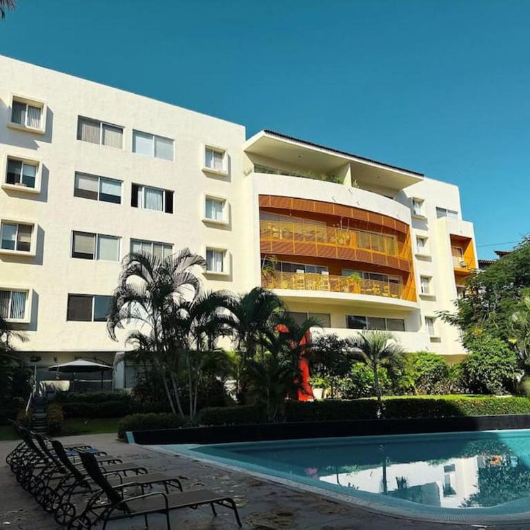 2BR condo in excellent location next to the beach - Apartamento de 2 dormitorios - 13