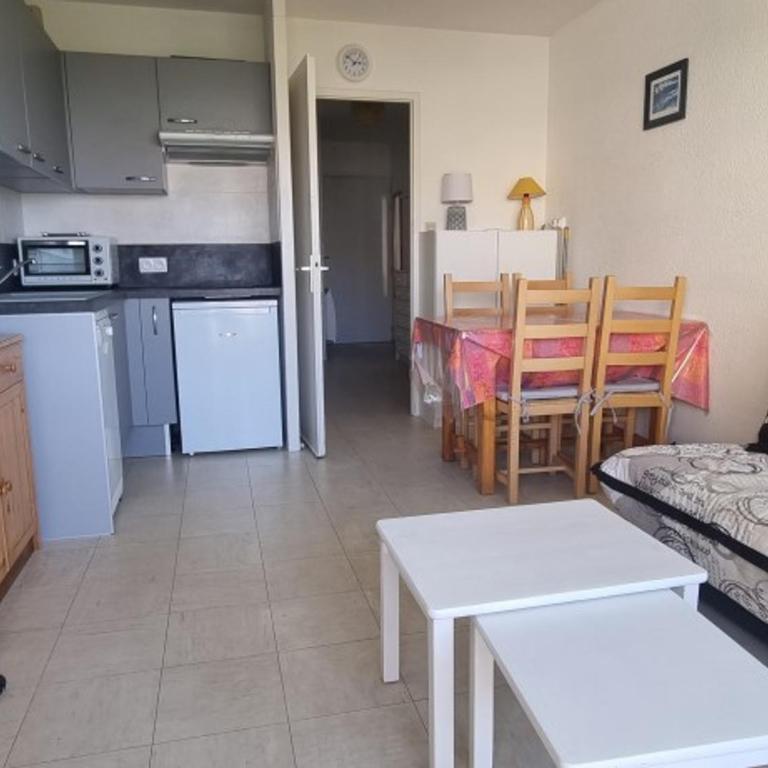 Bel appartement avec 1 chambre, parking, animaux admis, près du golf - FR-1-323-539 - Apartment - 13