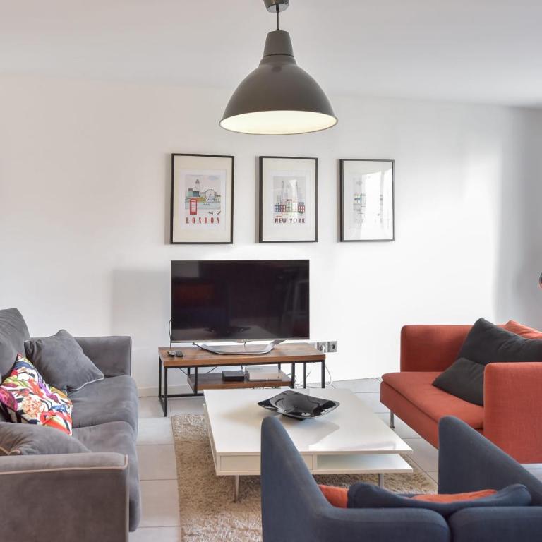 Modern apartment with swimming pool - Appartement - 2