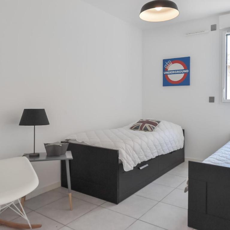 Modern apartment with swimming pool - Appartement - 11