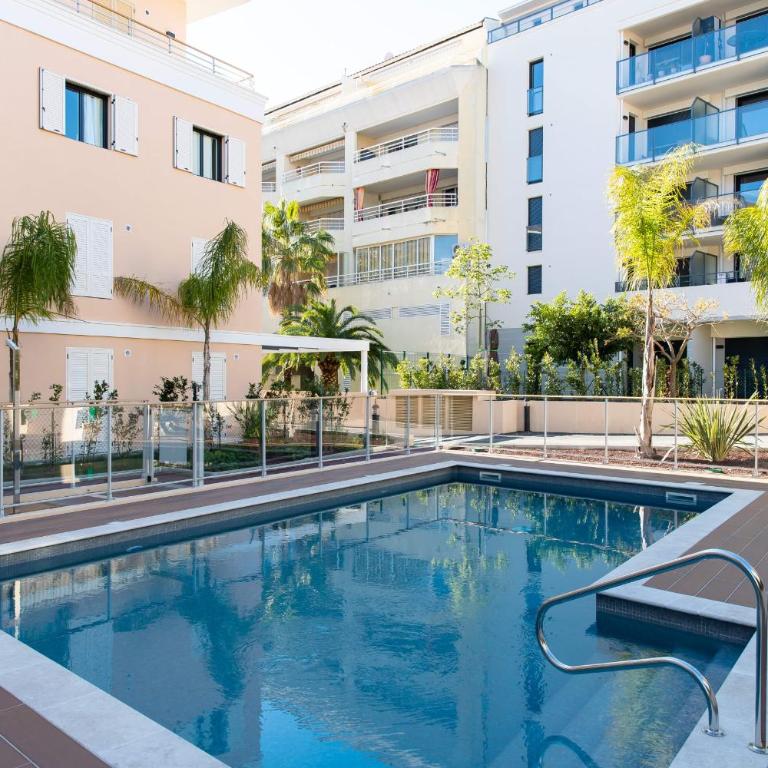 Modern apartment with swimming pool - Appartement - 17