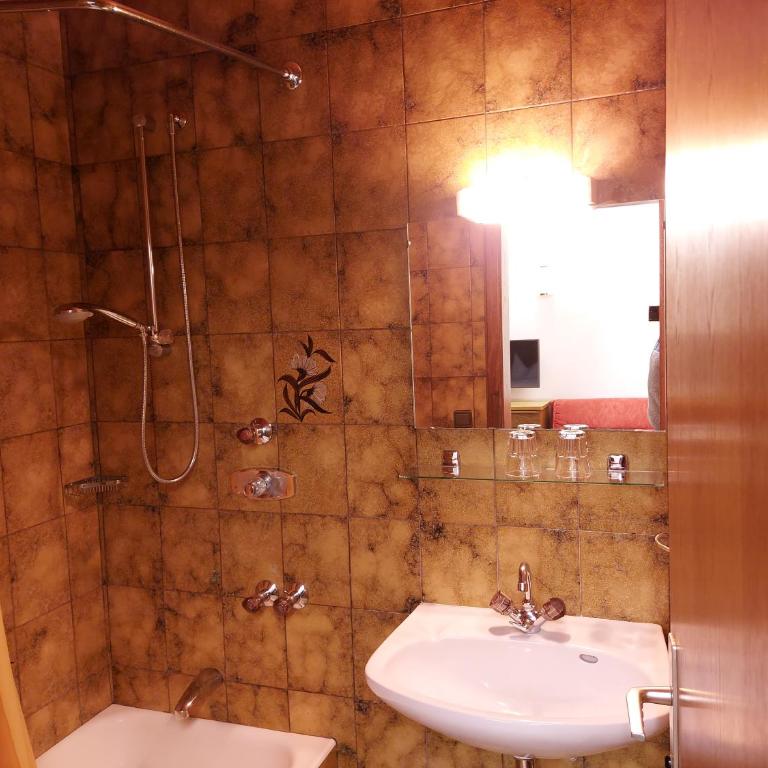 Hotel Schuster - Chambre Double - Annexe - 2