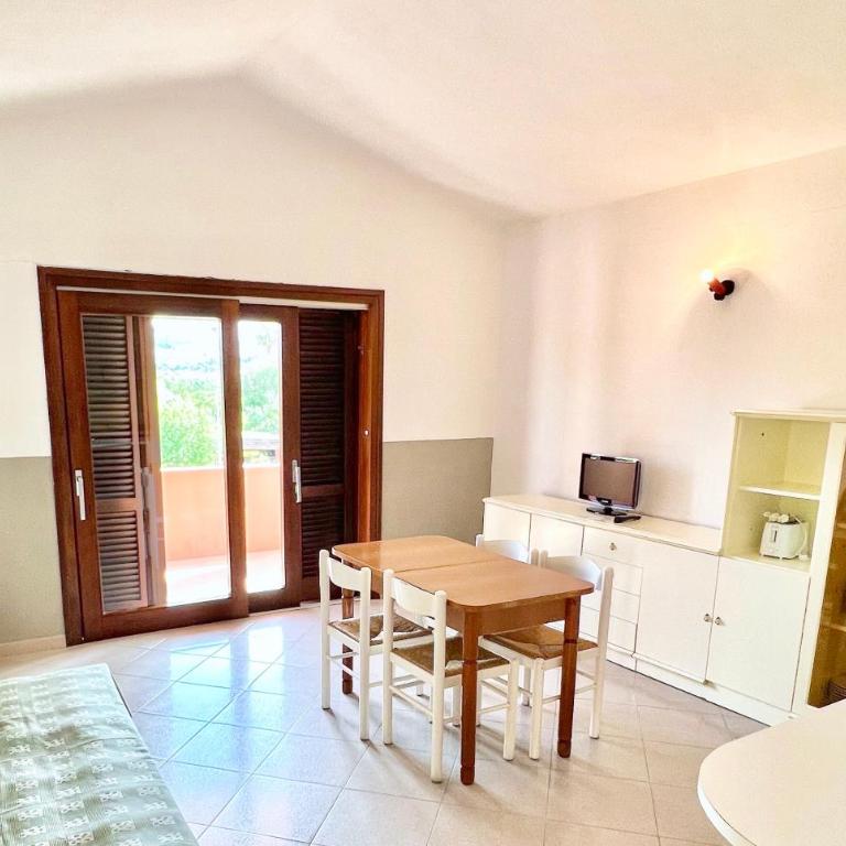ISS Travel, Gli Asfodeli - Large apartments with private terrace - Two-Bedroom Apartment - 4