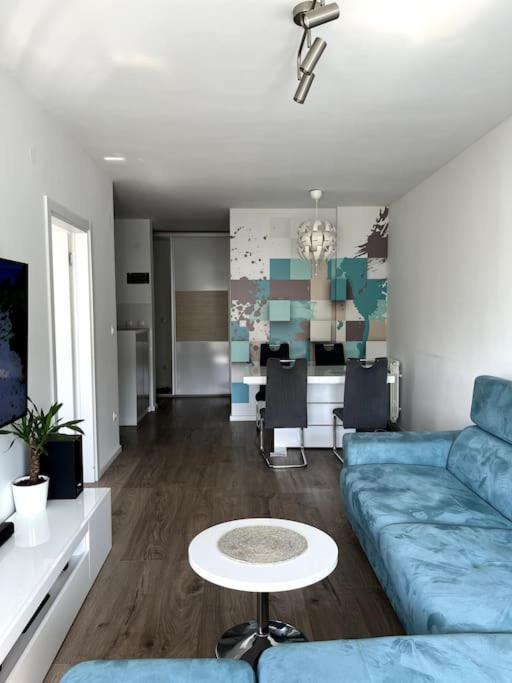 Yulia's apartment - Apartman sa 1 Spavaćom Sobom - 7