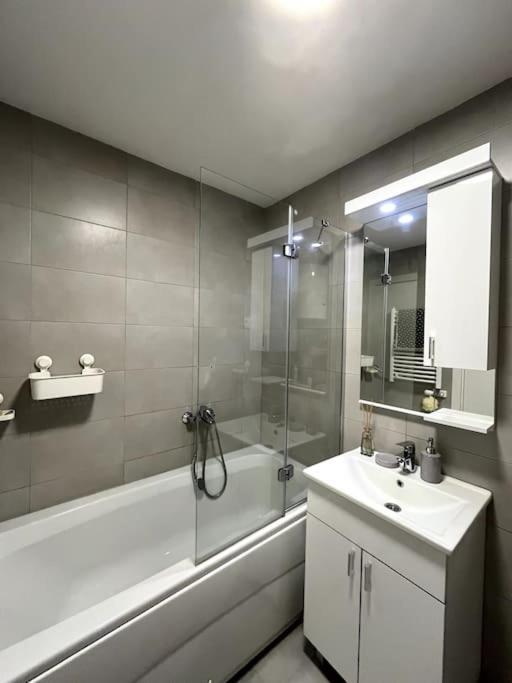 Yulia's apartment - Apartman sa 1 Spavaćom Sobom - 9