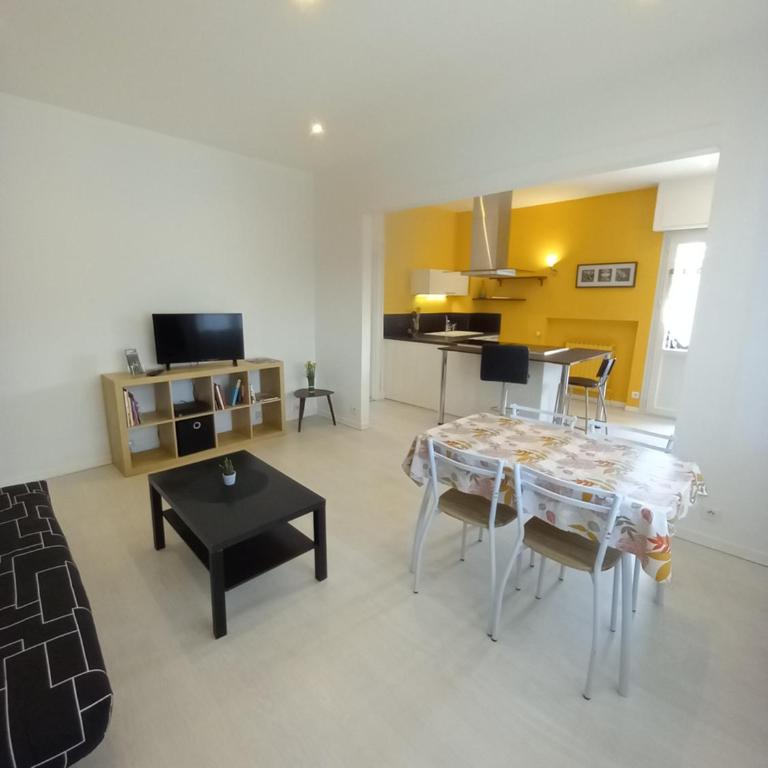Aix-les-bains centre, 2 ch, 4 pers, climatisé - Room #1183923601 - 10