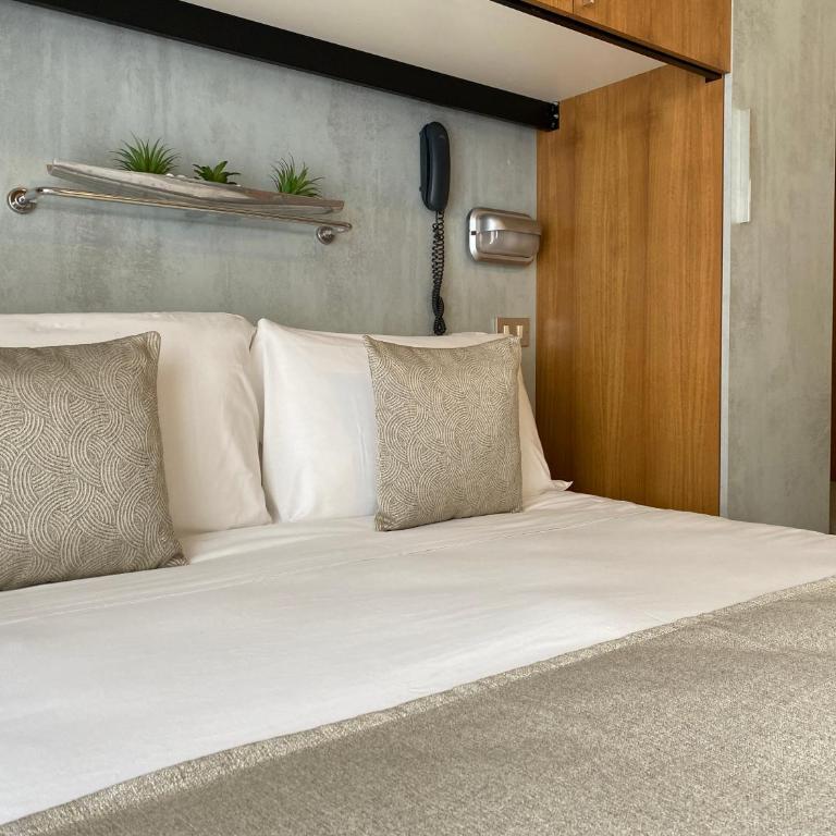 Golf Hotel - Deluxe Double Room with Extra Bed - 5