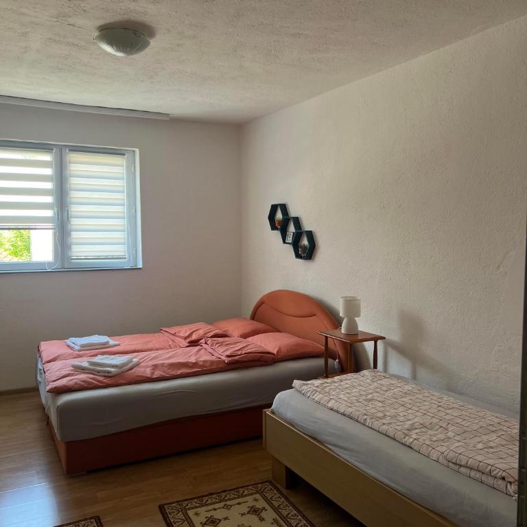 Easy Stay - Two-Bedroom Apartment - 8